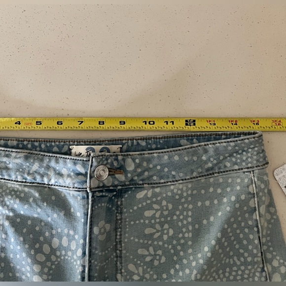 New Free People extra flare jeans size 30” - Picture 2 of 12